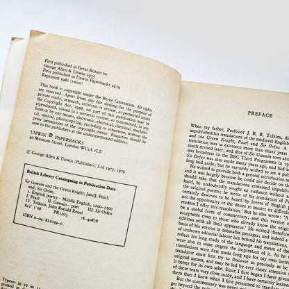 J R R Tolkien - Sir Gawain and the Green Knight, Pearl and Sir Orfeo